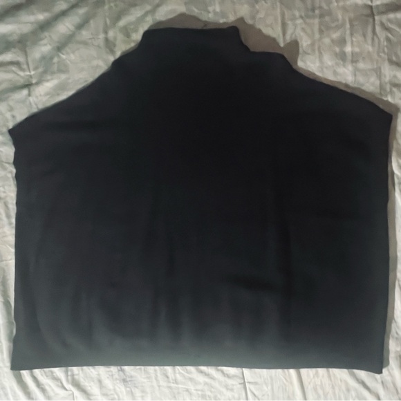 🆕 Alya Mock Neck Sleeveless Cape Sweater Poncho w/ Front Pockets in Black | S/M - Picture 2 of 8